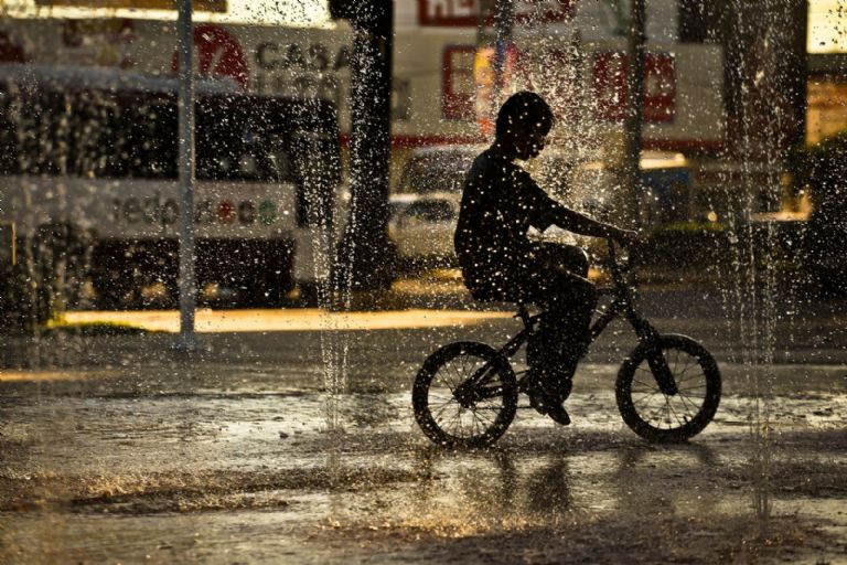 Niño en bicicleta Durango Ciclismo Competencia ciclista Liga Municicpal de Ciclismo Infantil Ciclopista Instituto Municipal del Deporte de Durango