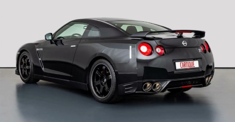 Sebastian Vettel Nissan GT-R Black