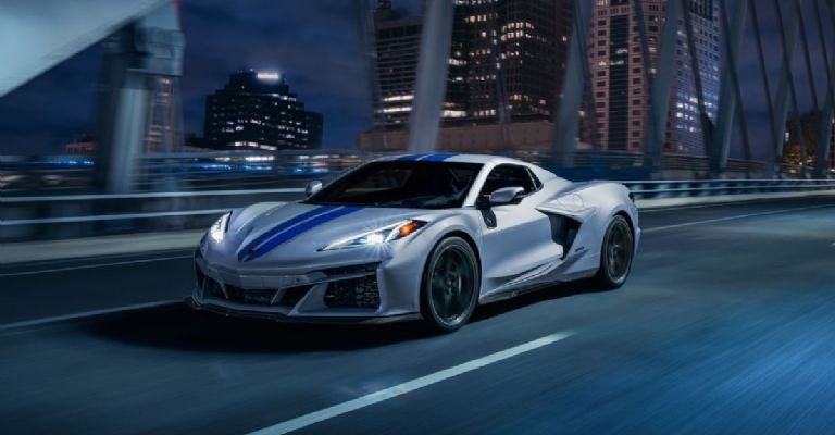 Corvette E-Ray 2024