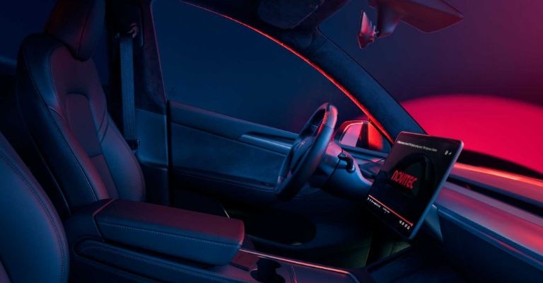 Interior de la Tesla Model Y modificada por Novitec