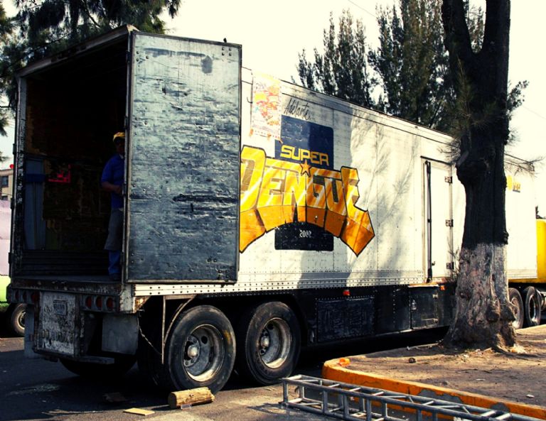 Medio Metro, Sonido Pirata, Movimiento Sonidero, Sonido Dengue, Camiones del Movimiento Sonidero, Tráileres del Movimiento Sonidero