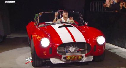 Luchadores de la WWE con entradas espectaculares al ring en autos