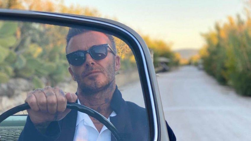 David Beckham y algunos de los autos que tuvo a lo largo de su carrera futbolística