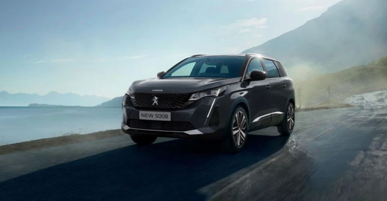 Versiones de la Peugeot 5008 2023