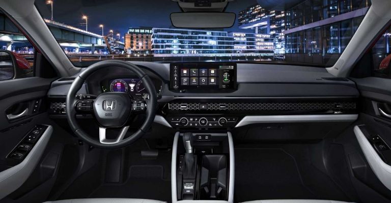 Interior del Honda Accord 2023