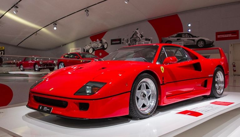 Así se podrá comprar un Ferrari con criptomonedas