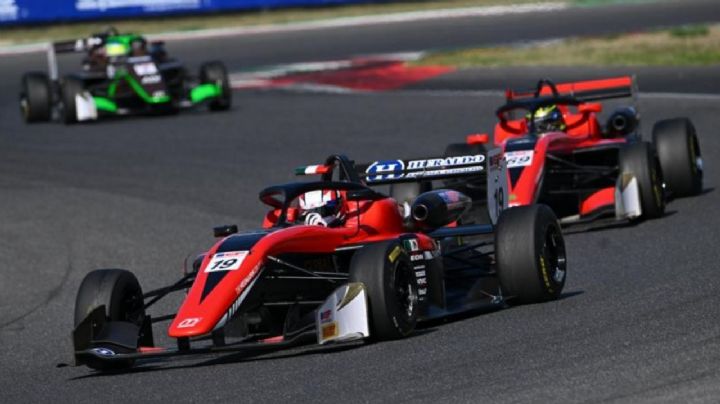 El piloto mexicano Noel León se hace campeón en Europa del Campeonato Euroformula Open