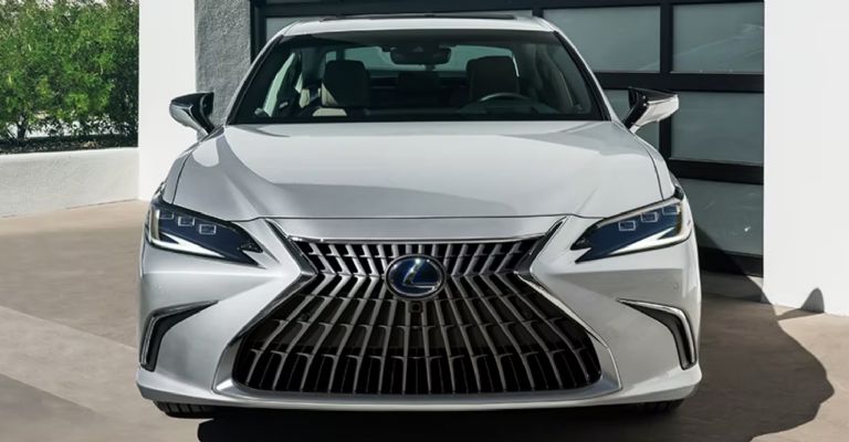 Diseño y características del Lexus ES híbrido