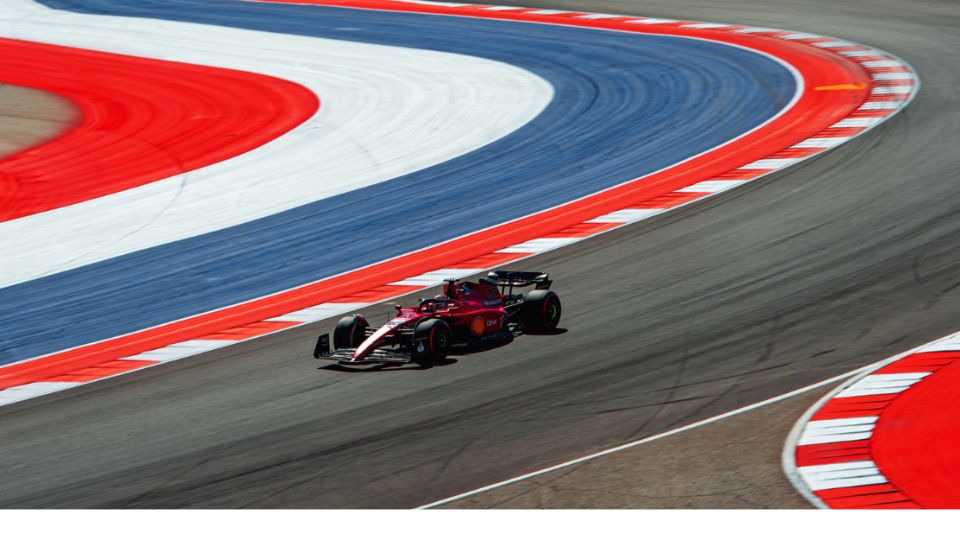 Max Verstappen y Charles Leclerc salieron desde la primera linea.