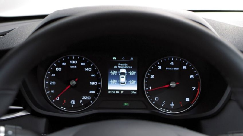 Elegante y en menos de 300 mil pesos, así es el auto más barato de MG este 2023