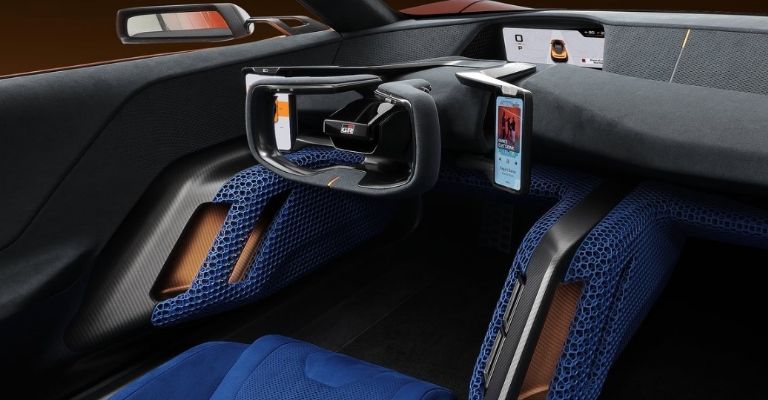 Motor e interior del concepto FT-Se