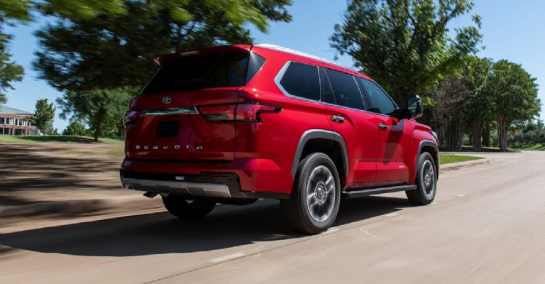 Toyota Sequoia HEV 2023