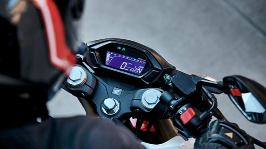 Contén la respiración antes de ver la moto de Honda con las 3b's: Buena, bonita y barata