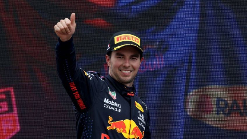 Carín León publica misteriosa imagen en Instagram con Checo Pérez incluido