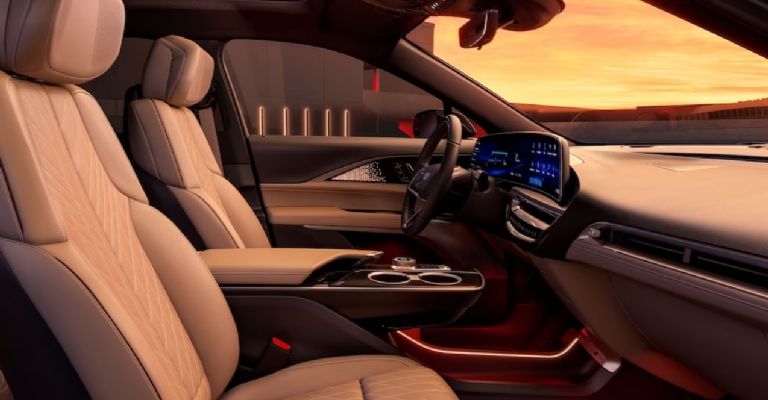 Motor e interior de la Cadillac Lyriq 2024