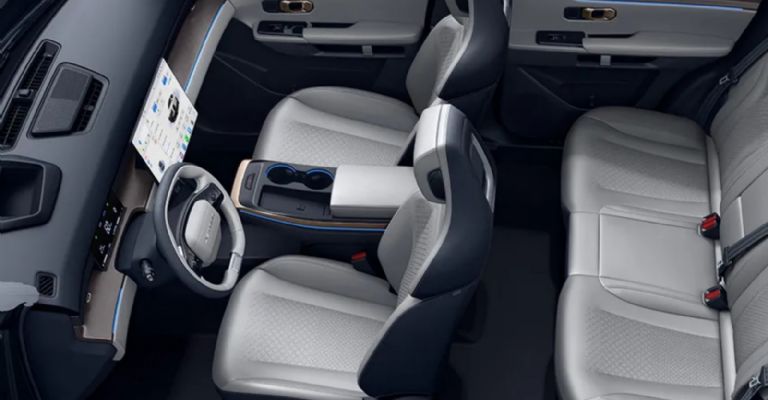 Motor e interior de la Jetour Dashing 2024