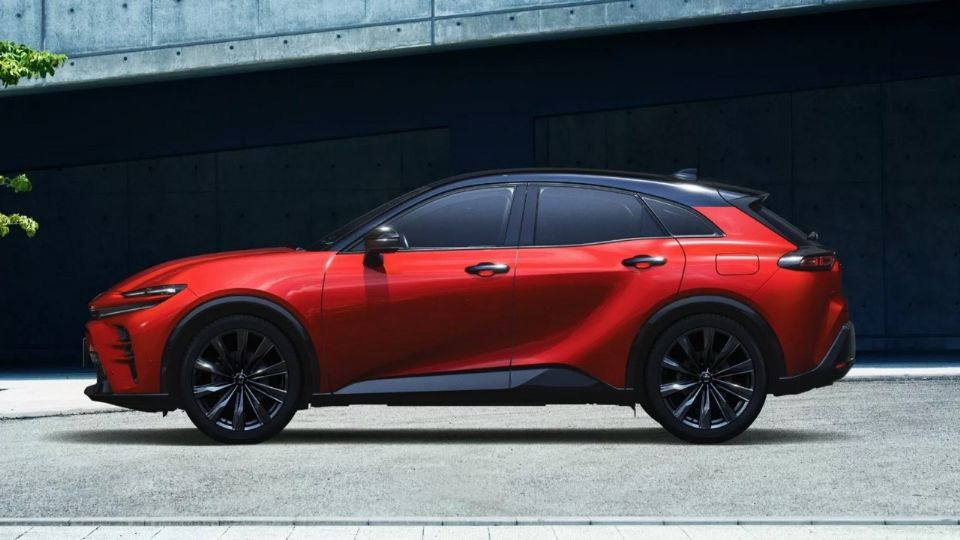 Conoce la nueva SUV de Toyota exclusiva para Japón