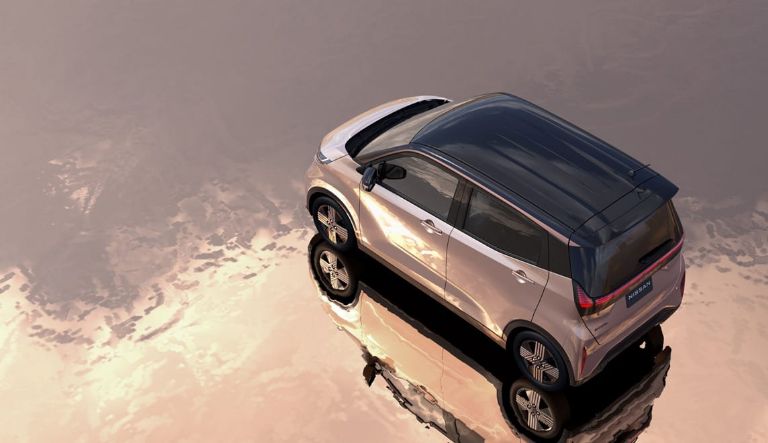 El Nissan Sakura es de los microcoches eléctricos más vendidos en Japón