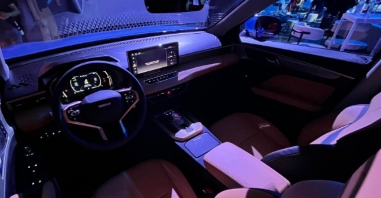 Motor e interior de la Haval Jolion