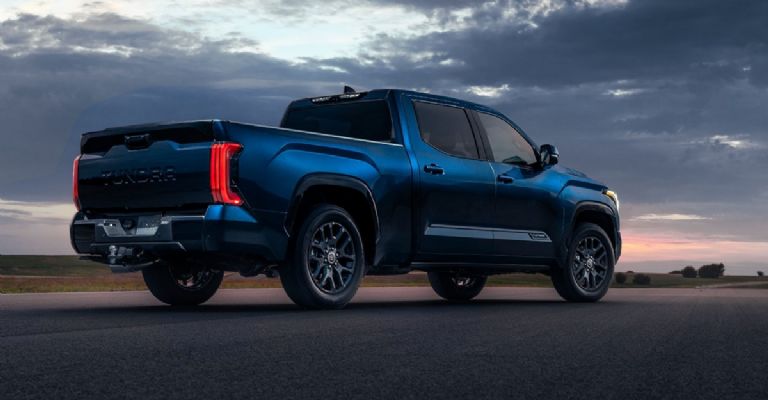 Toyota Tundra HEV 2023 