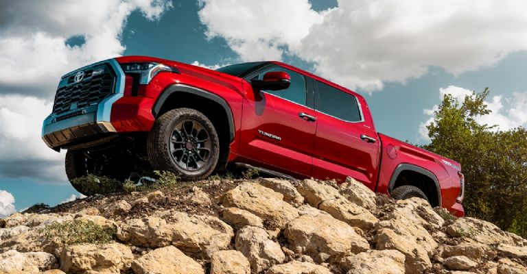 Toyota Tundra HEV 2023 