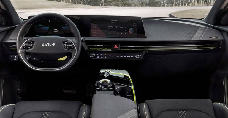 Motor e interior de la Kia EV6 2024