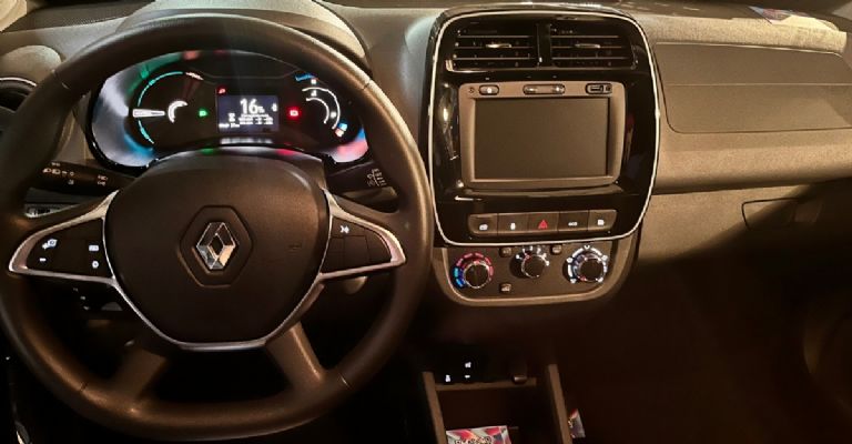 Renault Kwid E-Tech 2024