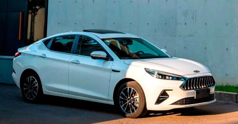 Diseño exterior del JAC J7 2024