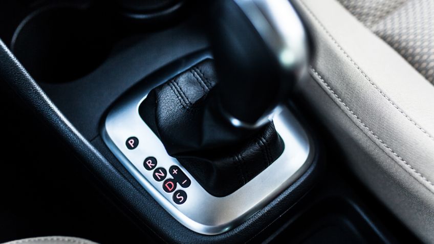 ¿Que NO se debe hacer con la caja automática? Tips para cuidar tu auto