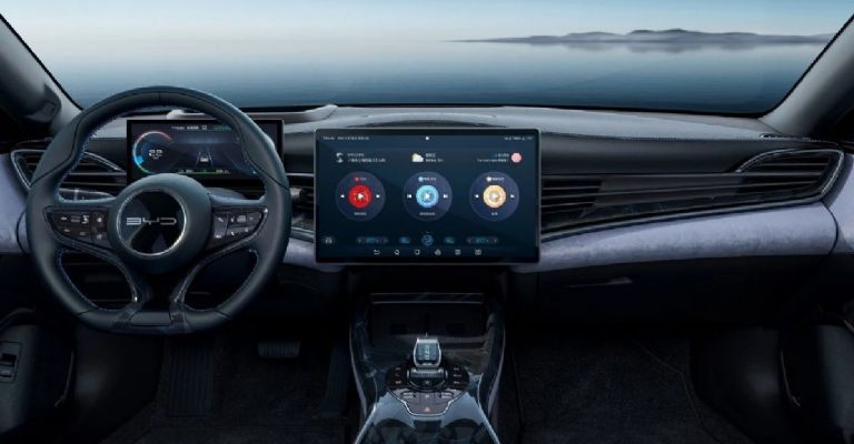 Motor e interior del BYD Seal 2024