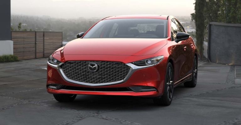 Precios y versiones del Mazda 3 Sedán 2024