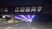 Carreteras en China recurren a rayos láser de colores para 'despertar' conductores