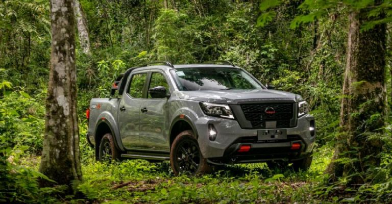 Nissan Frontier 2023 