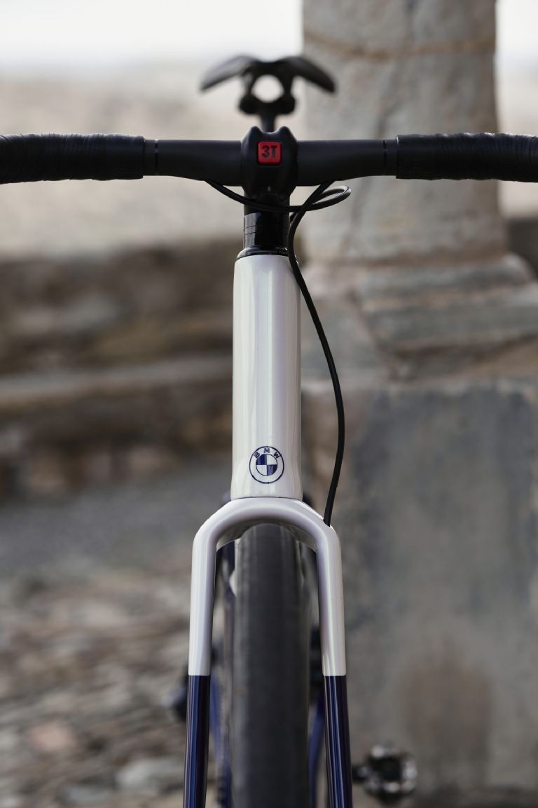 Características de la Racemax Boost Italia 1961 de BMW y 3T