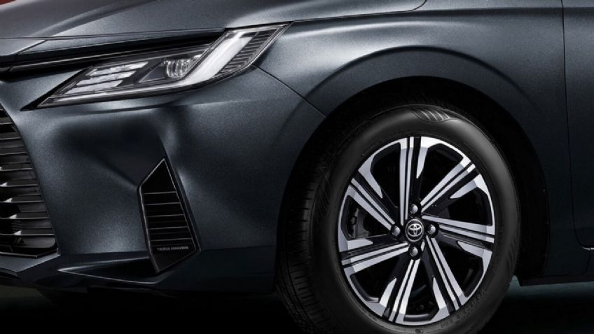 ¿Cuántos kilómetros por litro da el Toyota Yaris Sedán 2023? Eficiencia del combustible del sedán barato