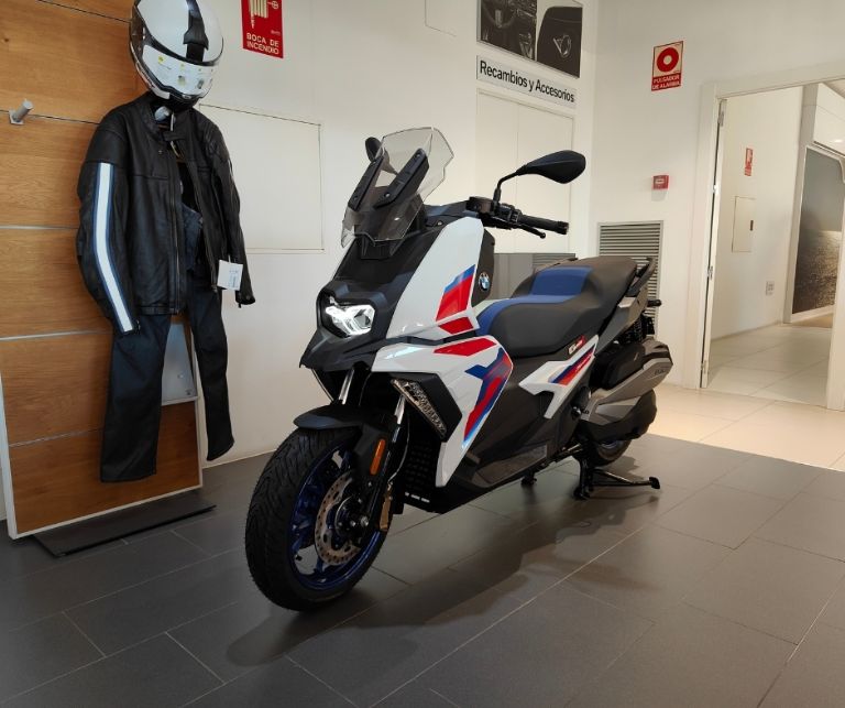 Esto piden de enganche para comprar el scooter BMW C 400 X