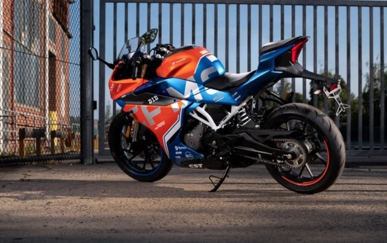 Cuál es el precio de la CFMoto 300SR