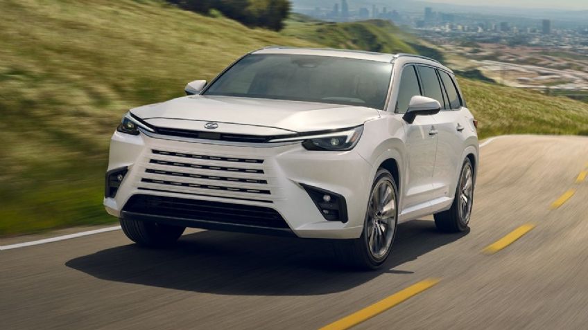 Lexus TX 2024, la SUV de lujo híbrida familiar ya tiene precios y versiones oficiales en México