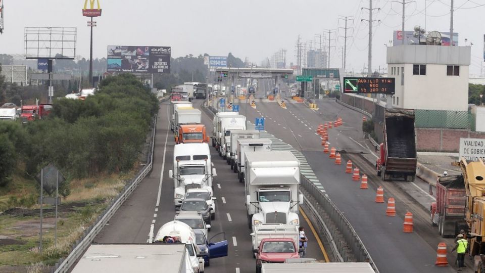 El cierre de la autopista México-Puebla se mantendrá hasta fin de año.