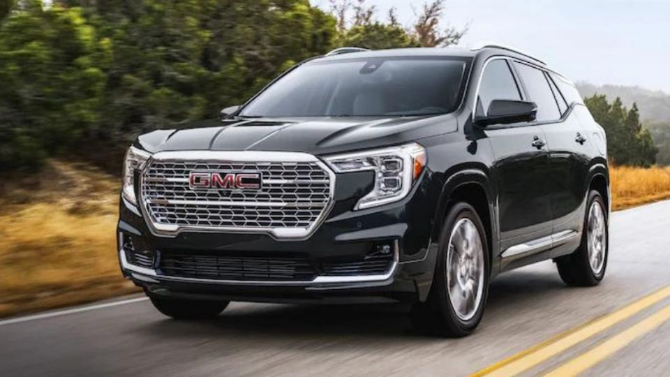 La GMC Terrain 2024 es una camioneta robusta para lo que gustan de viajar con estilo.