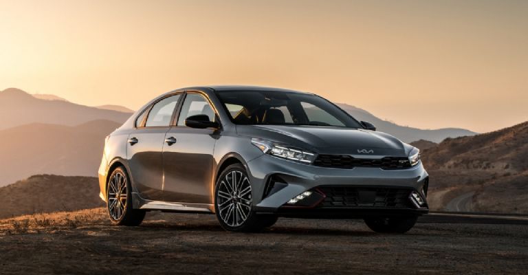 Kia Forte Sedán 2024