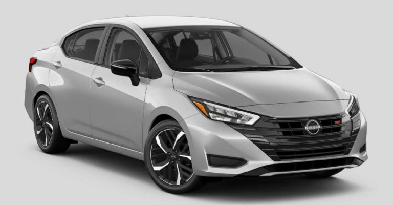 Nissan Versa 2024