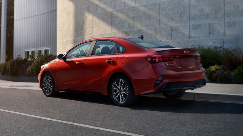 3 autos elegantes y BARATOS de Kia para estrenar este fin de año