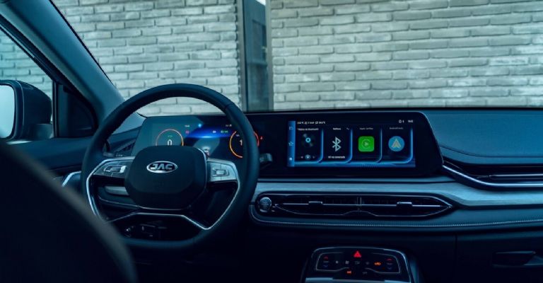 Motor e interior de la JAC Sei6 Pro 2024