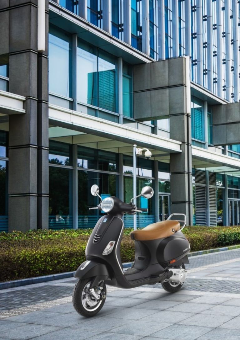 Cuánto cuesta el scooter Vespa Napoli