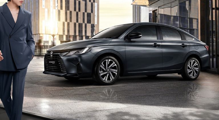 Estas son las versiones y los precios del Toyota Yaris Sedán 2023