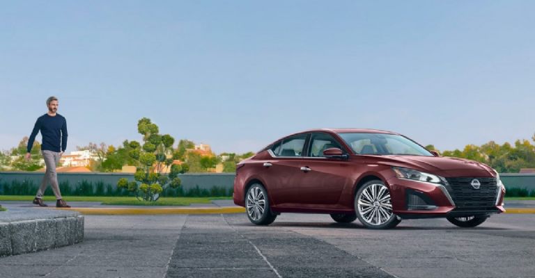 Nissan Altima 2023