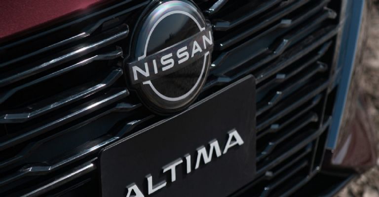 Nissan Altima 2023 
