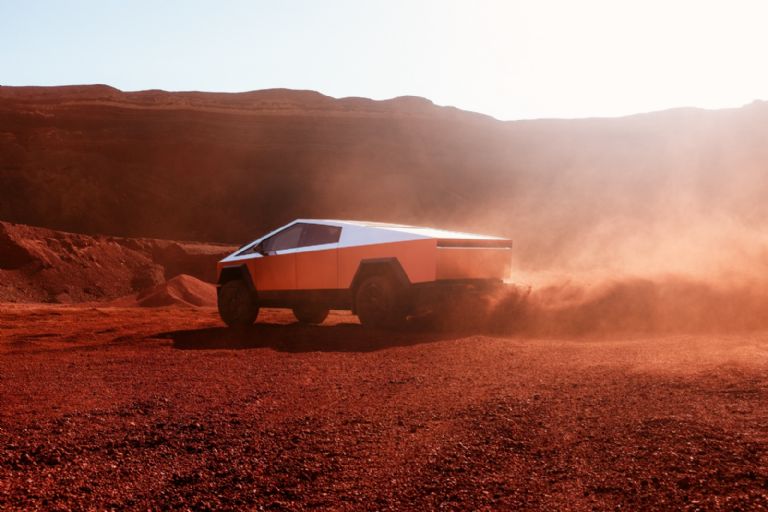 Este auto de lujo podría comprarse el Chino Huerta de los Pumas