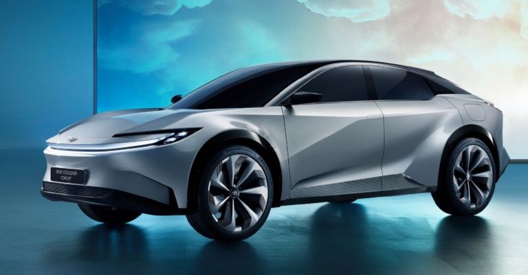 Toyota Sport Crossver 2025